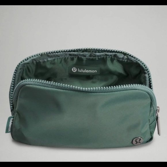 NWT 🍋 Tidewater teal everywhere belt bag - Picture 3 of 5